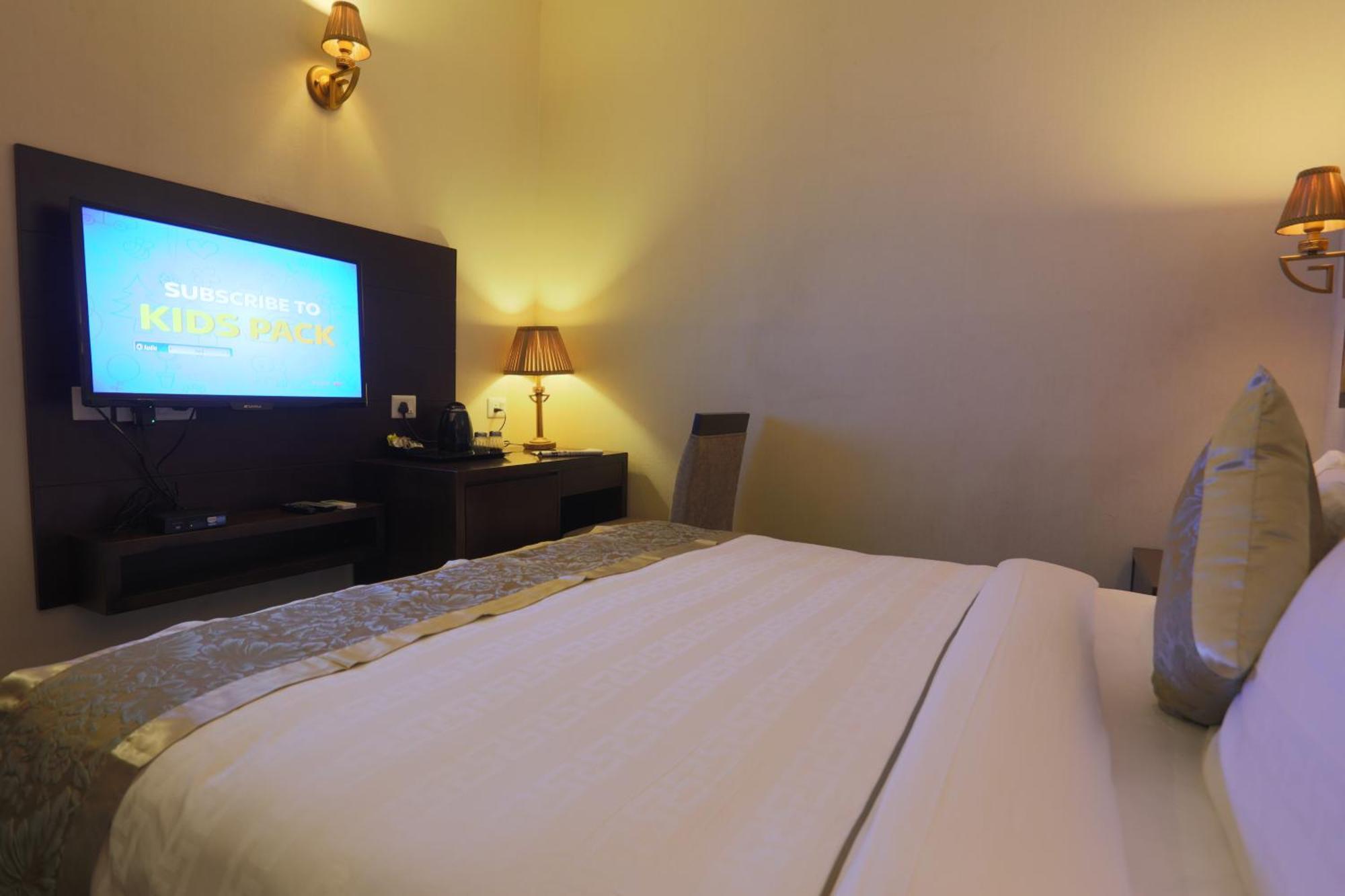 Sinon Baga Retreat Hotel Luaran gambar