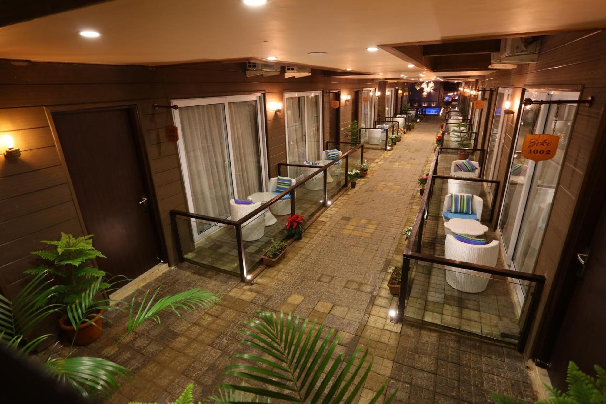 Sinon Baga Retreat Hotel Luaran gambar