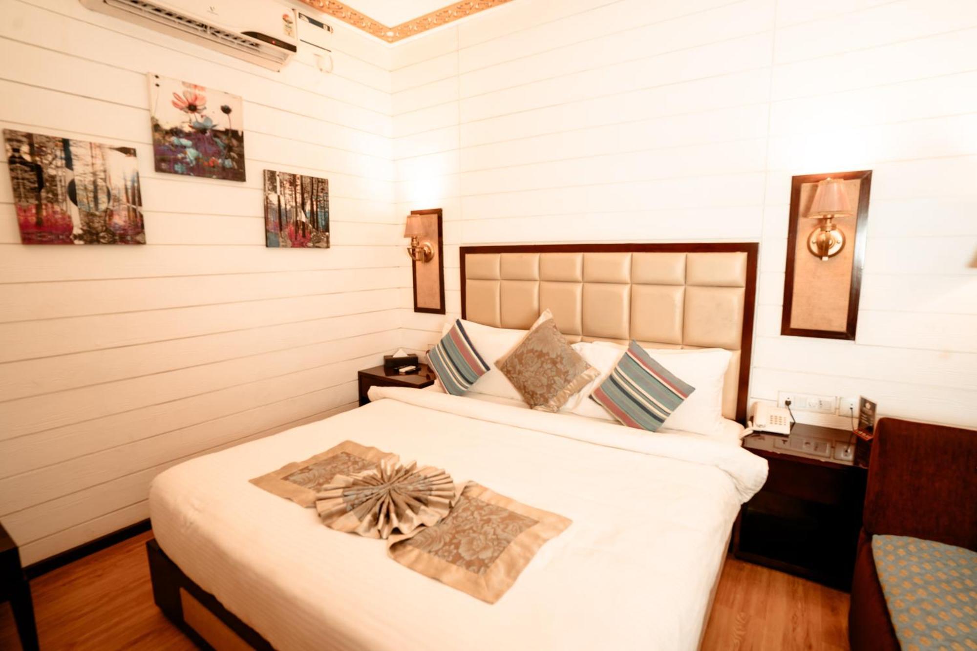 Sinon Baga Retreat Hotel Luaran gambar