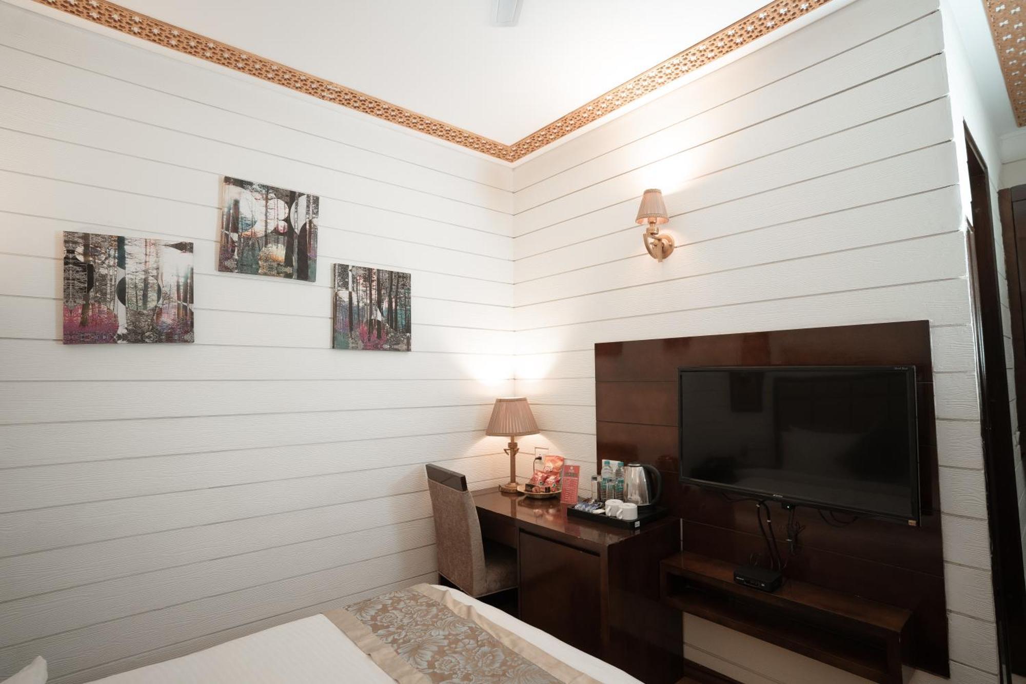 Sinon Baga Retreat Hotel Luaran gambar