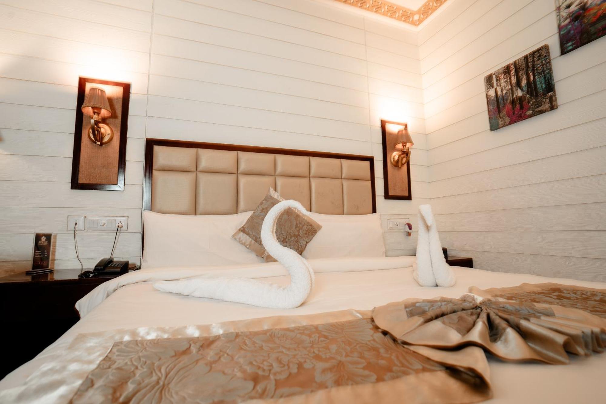 Sinon Baga Retreat Hotel Luaran gambar